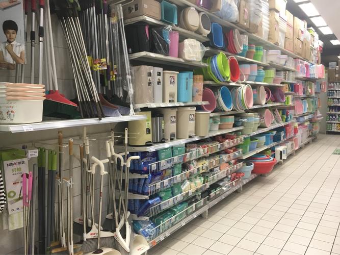 百花店日杂区调整前后